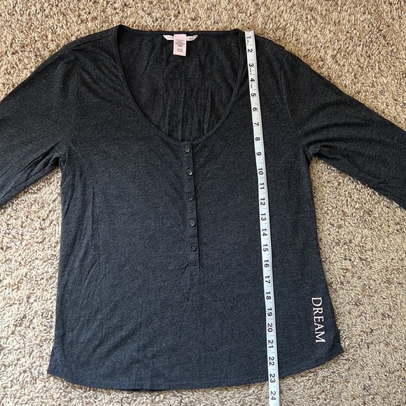 NEW condition Victoria’s Secret super soft scoop-neck henley sleep tee in size S - Picture 5 of 5